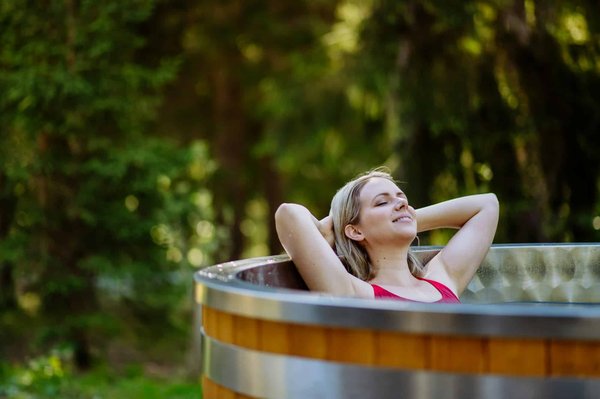 Détente futuriste avec un sauna bulle